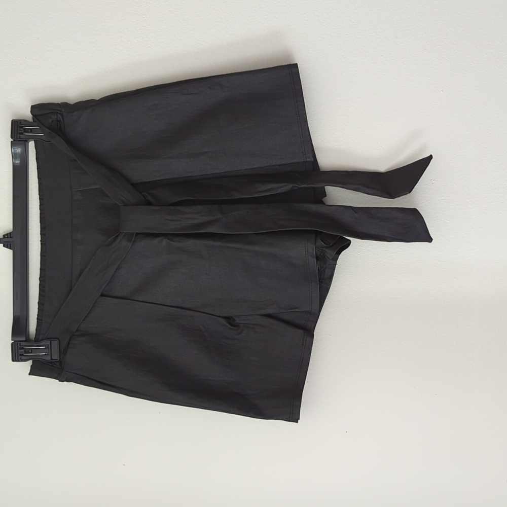 Edgy skort